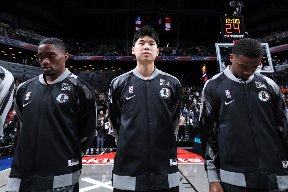 激烈拼抢的 激烈拼抢的