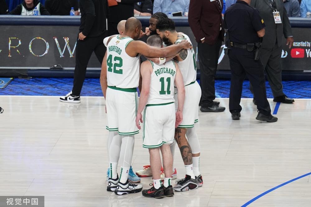 CBA排名又乱了！辽鲁决战前四，新疆跌落神坛，黑马失去主动权.