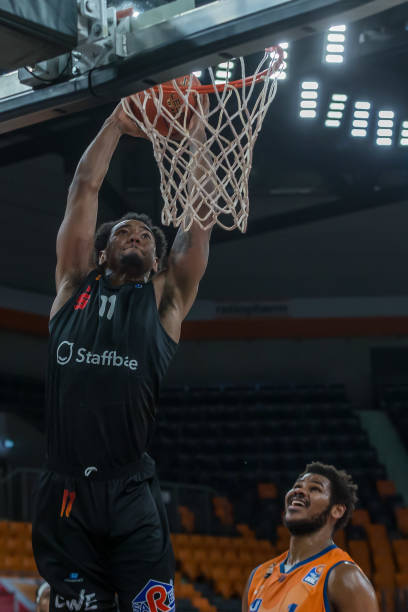 利拉德在一 利拉德在一