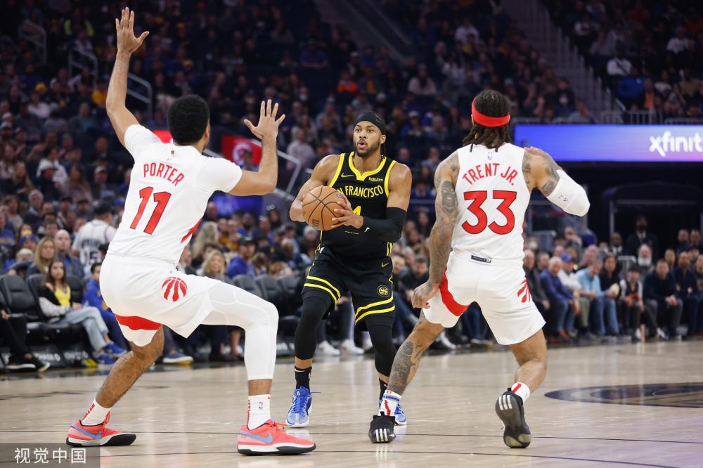 地展示出他 地展示出他